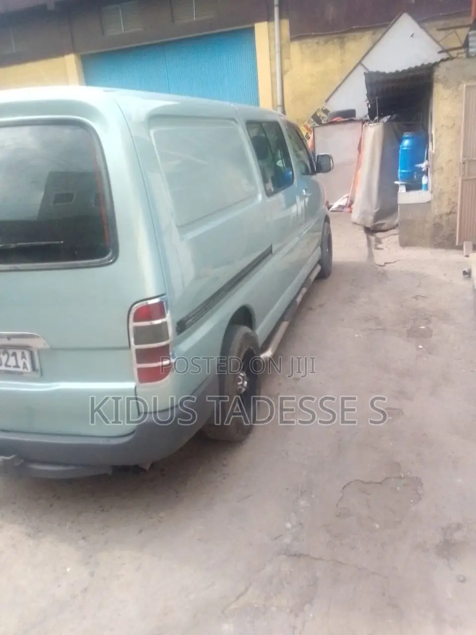 Toyota HiAce 2001 Green