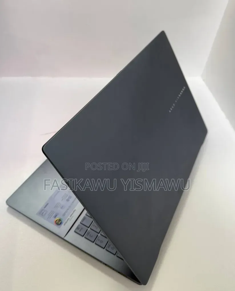 New Laptop Asus VivoBook 15 X505BA 32GB Intel Core Ultra 9 SSD 512GB
