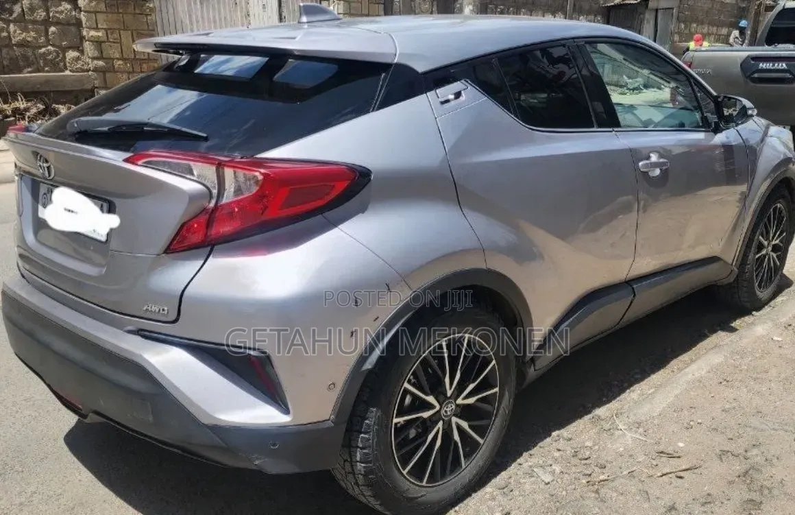 Toyota C-HR 2017 Silver