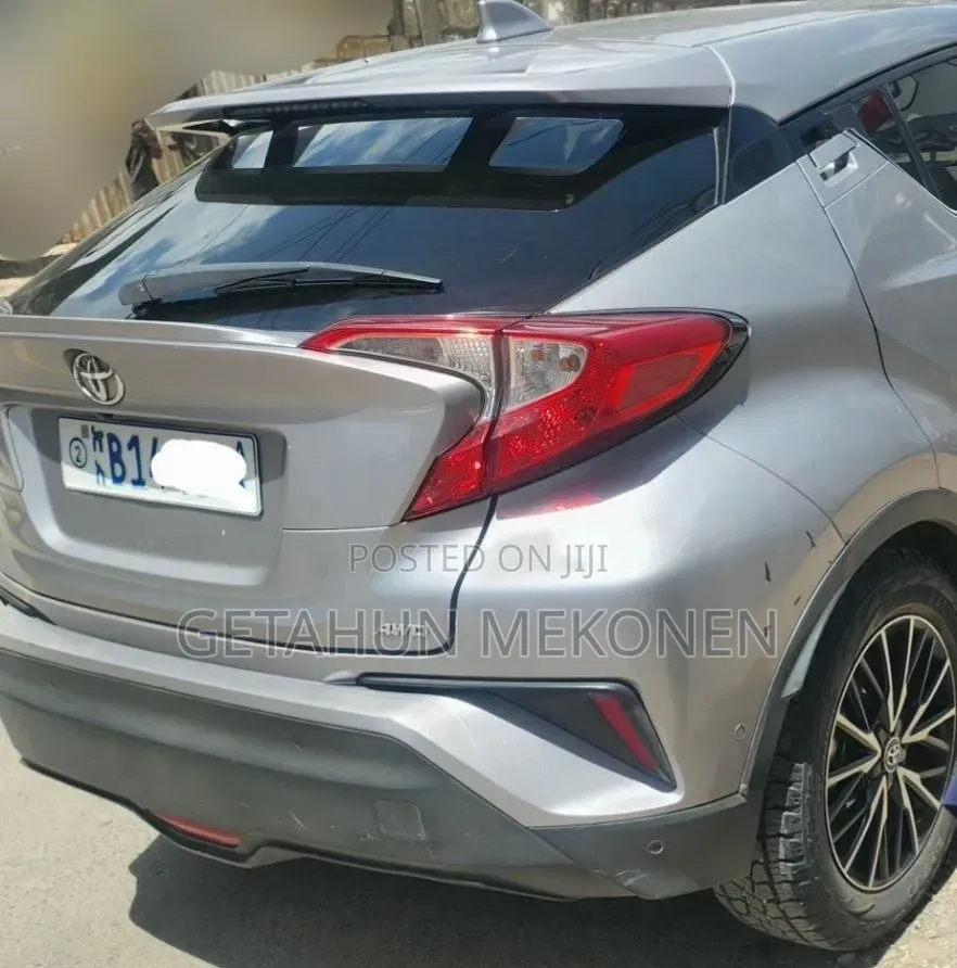 Toyota C-HR 2017 Silver