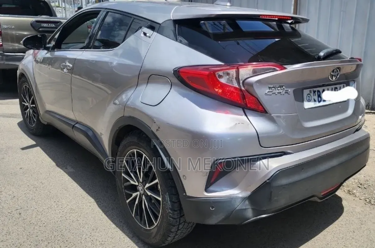 Toyota C-HR 2017 Silver