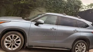 Toyota Highlander Limited AWD 2020 Blue