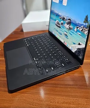 New Laptop Apple MacBook Pro 2025 M5 14-inch 16GB SSD 512GB