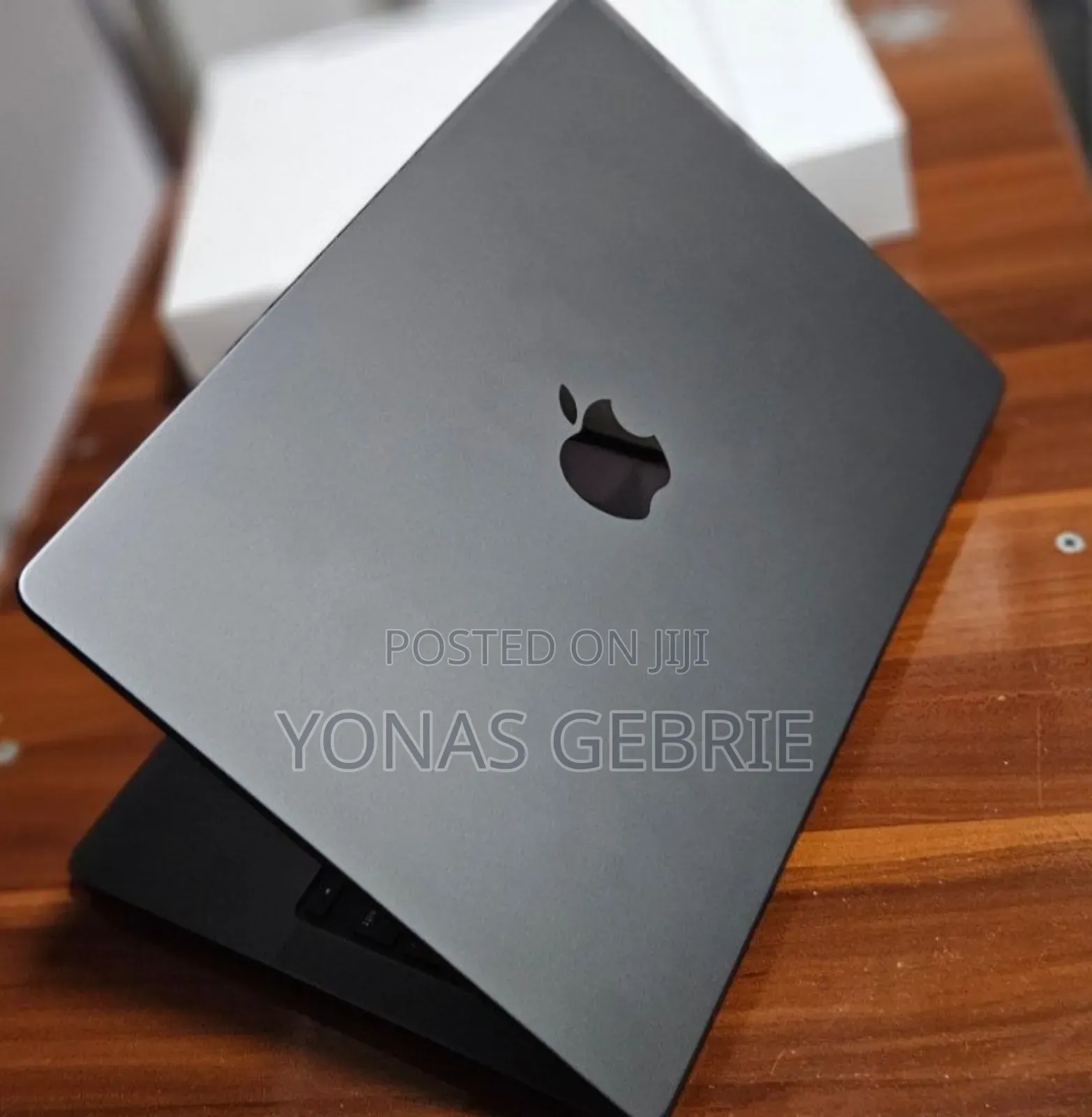 New Laptop Apple MacBook 16GB Apple M5 SSD 512GB