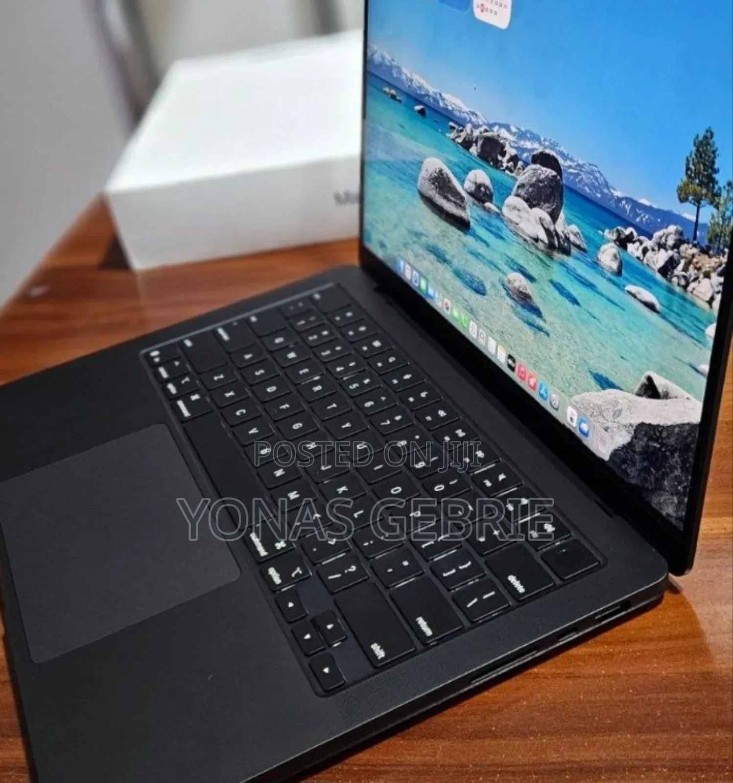 New Laptop Apple MacBook 16GB Apple M5 SSD 512GB