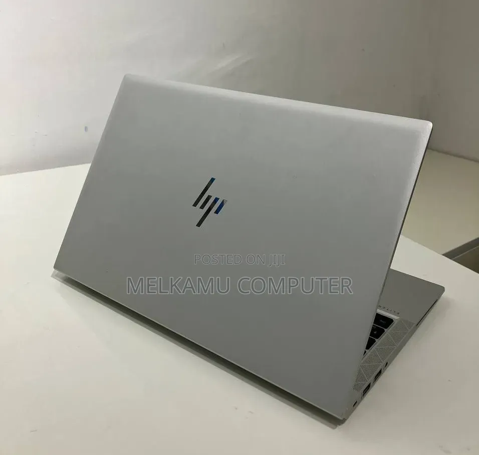 New Laptop HP EliteBook 830 G8 16GB Intel Core i5 SSD 512GB