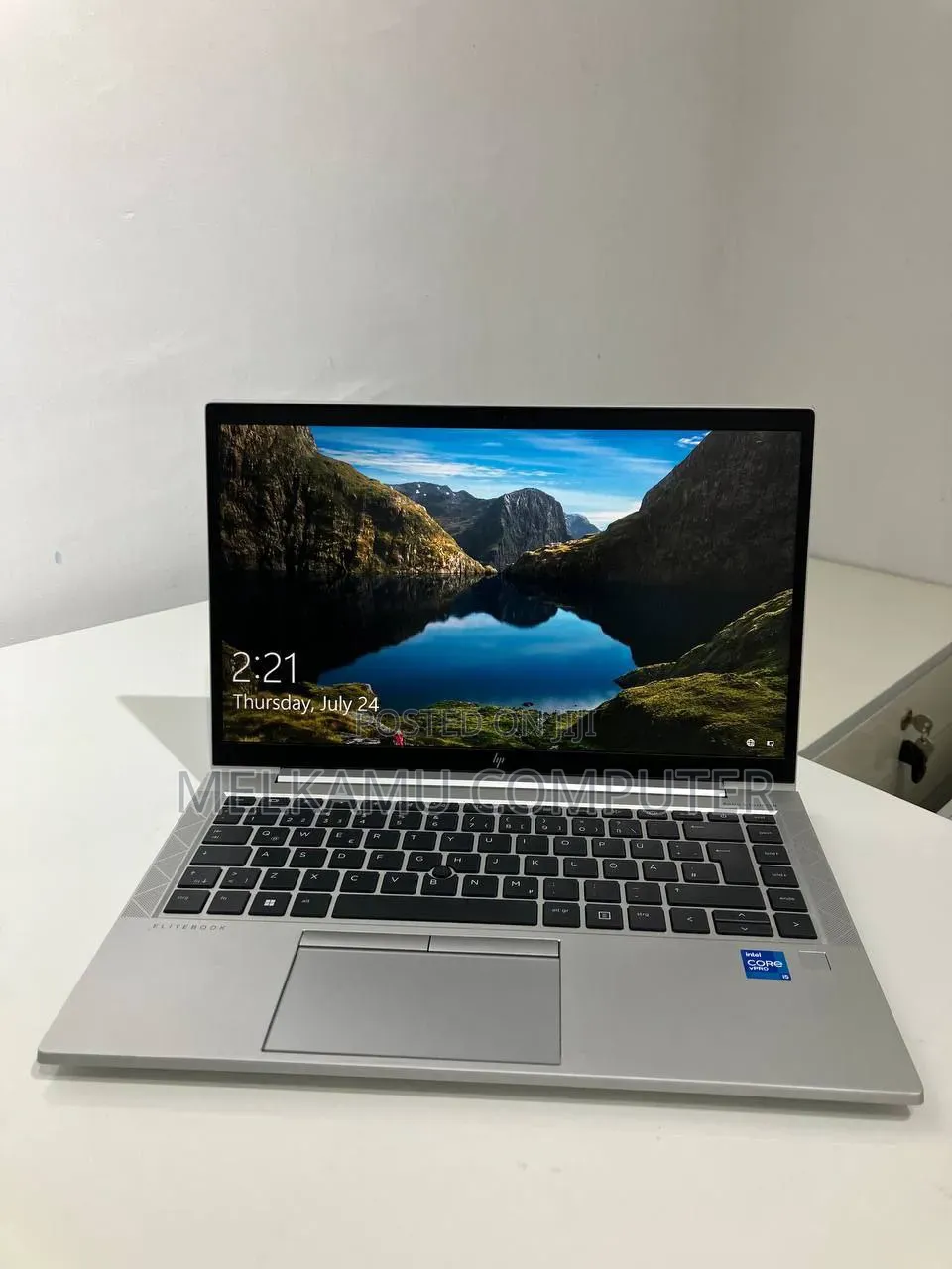 New Laptop HP EliteBook 830 G8 16GB Intel Core i5 SSD 512GB