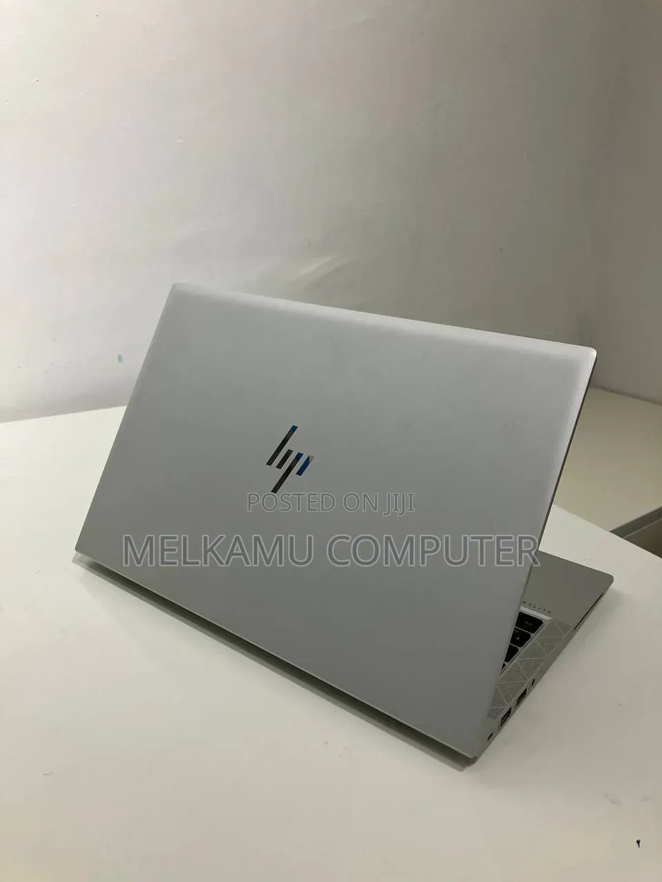 New Laptop HP EliteBook 830 G8 16GB Intel Core i5 SSD 512GB