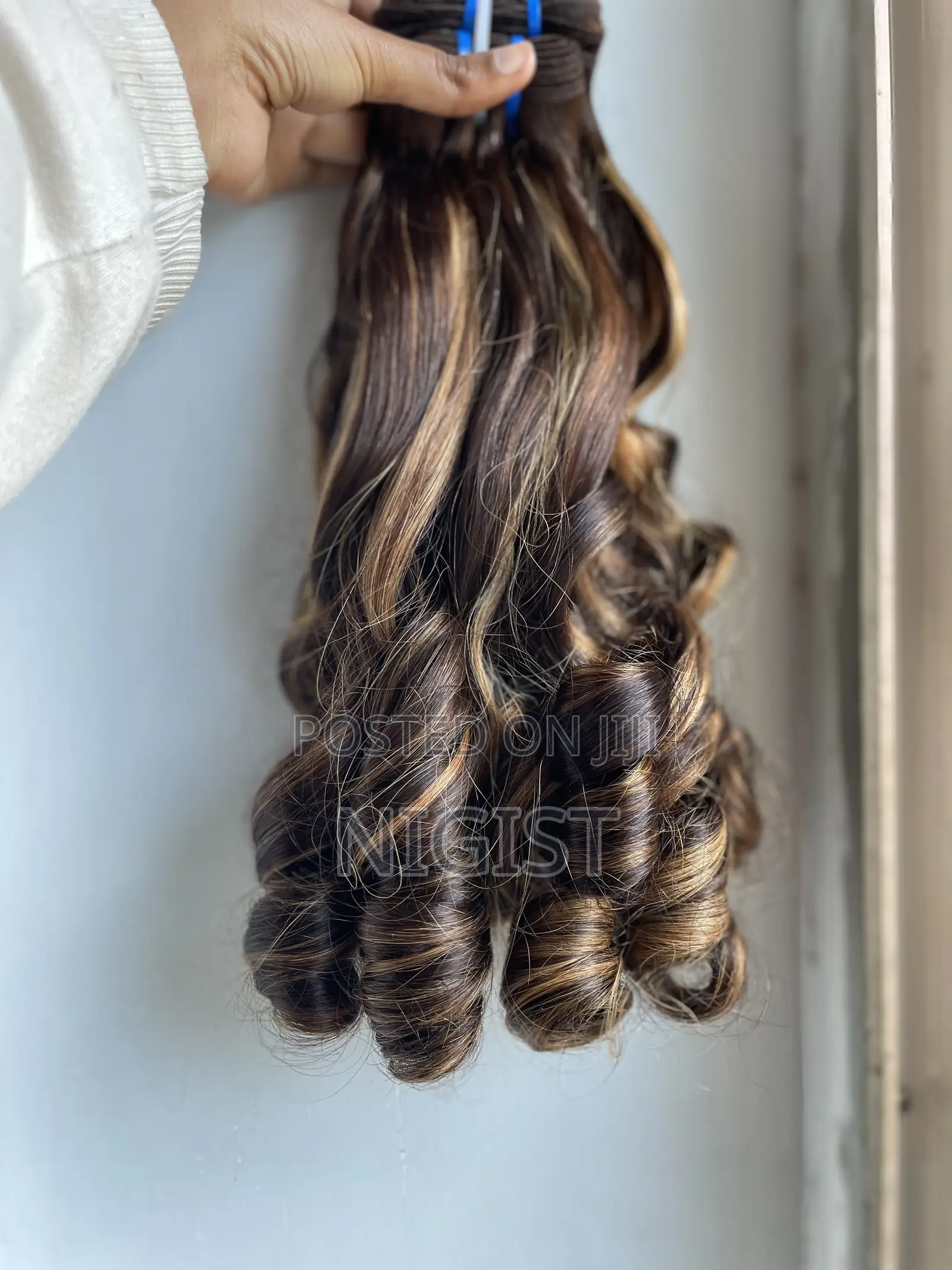 Fumi 20 Inch