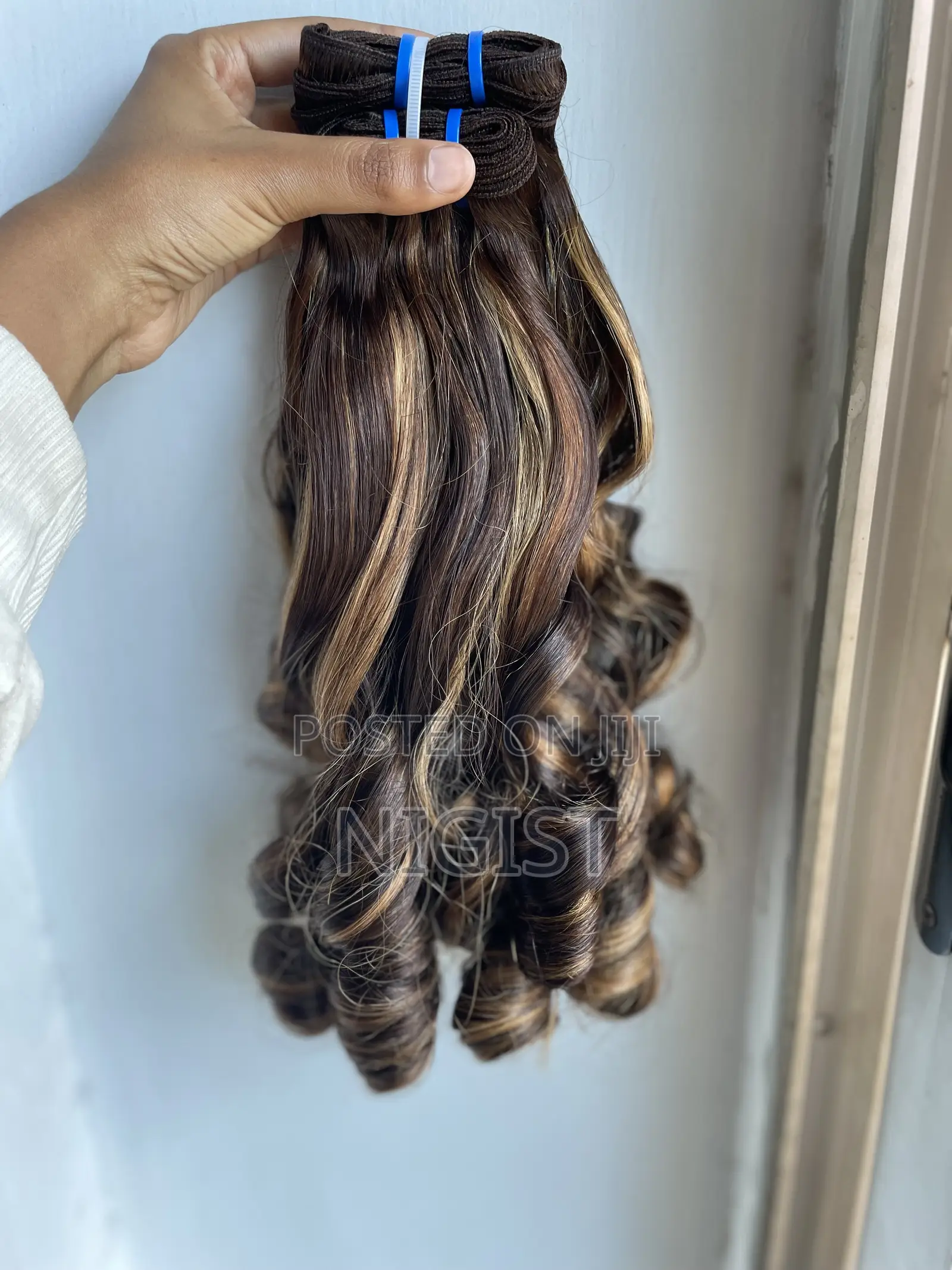 Fumi 20 Inch