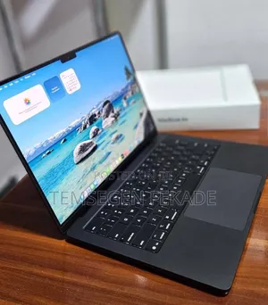 New Apple MacBook Pro 2025 M5 14-inch 16GB Apple M5 Pro SSD 512GB