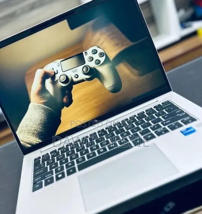 New Laptop HP EliteBook 840 G10 16GB Intel Core i7 SSD 512GB