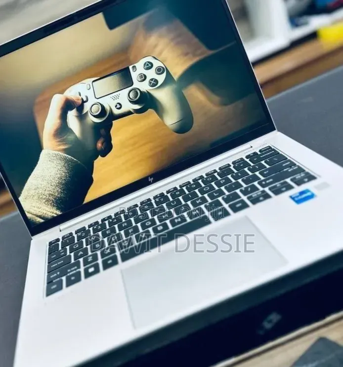 New Laptop HP EliteBook 840 G10 16GB Intel Core i7 SSD 512GB