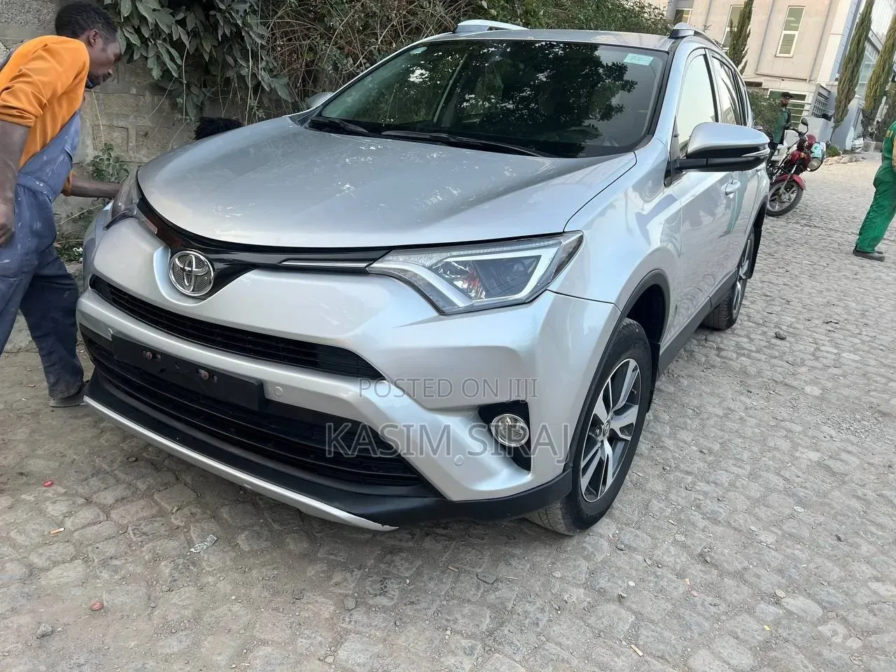 Toyota RAV4 LE AWD (2.5L 4cyl 6A) 2016 Silver