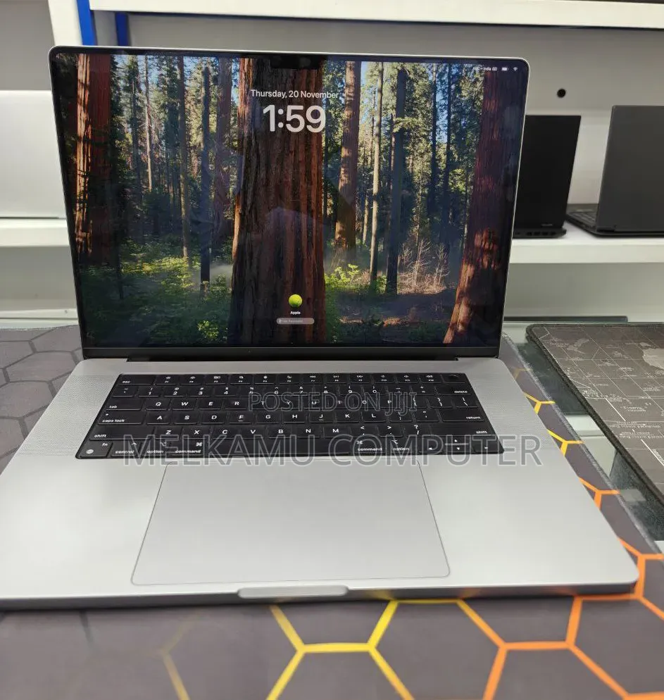 New Laptop Apple MacBook Pro 2019 64GB Intel Core i7 SSD 512GB