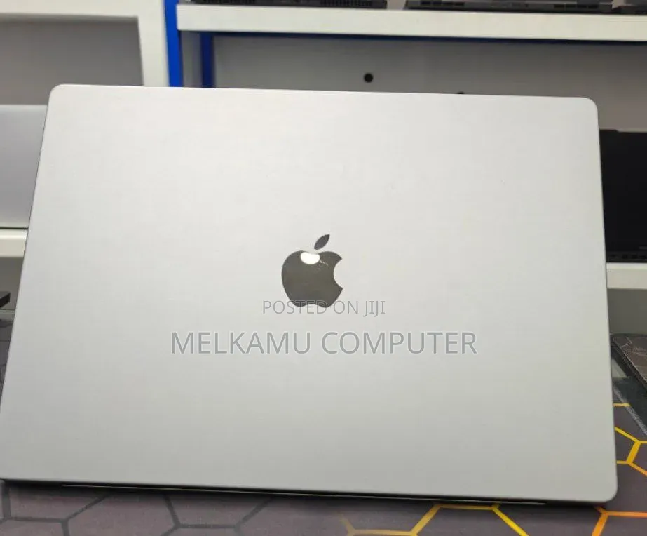 New Laptop Apple MacBook Pro 2019 64GB Intel Core i7 SSD 512GB
