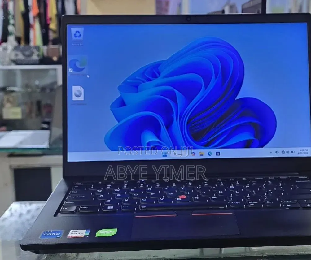 New Laptop Lenovo ThinkPad Yoga 16GB Intel Core i5 SSD 512GB