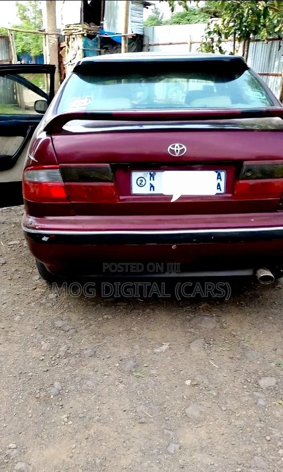 Toyota Carina E 1.6 Sedan 1995 Burgundy