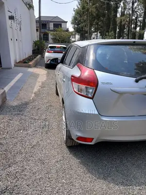 Toyota Yaris 2015 Silver