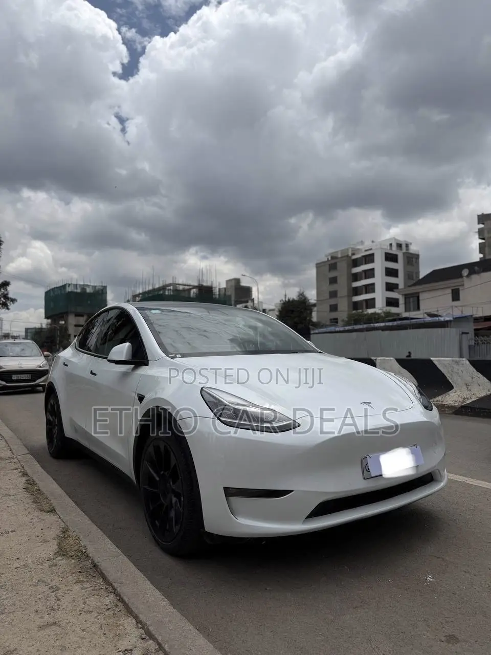 Tesla Model Y 2023 White