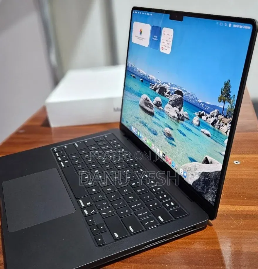 New Laptop Apple MacBook Pro 16GB Apple M5 SSD 512GB