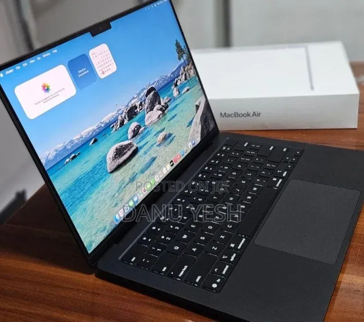 New Laptop Apple MacBook Pro 16GB Apple M5 SSD 512GB
