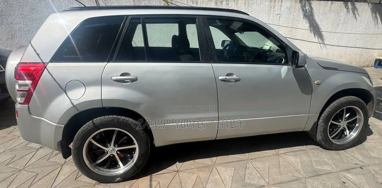 Suzuki Grand Vitara 2006 Silver