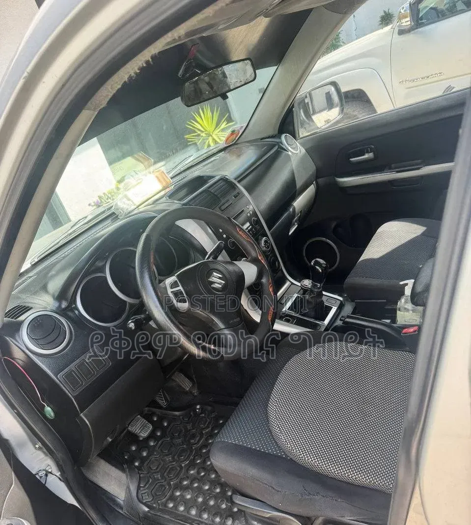 Suzuki Grand Vitara 2006 Silver