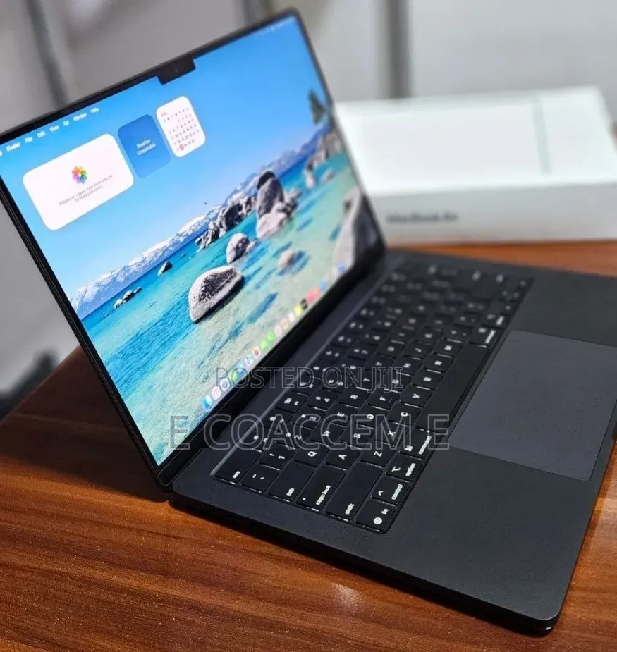New Laptop Apple MacBook 16GB SSD 512GB