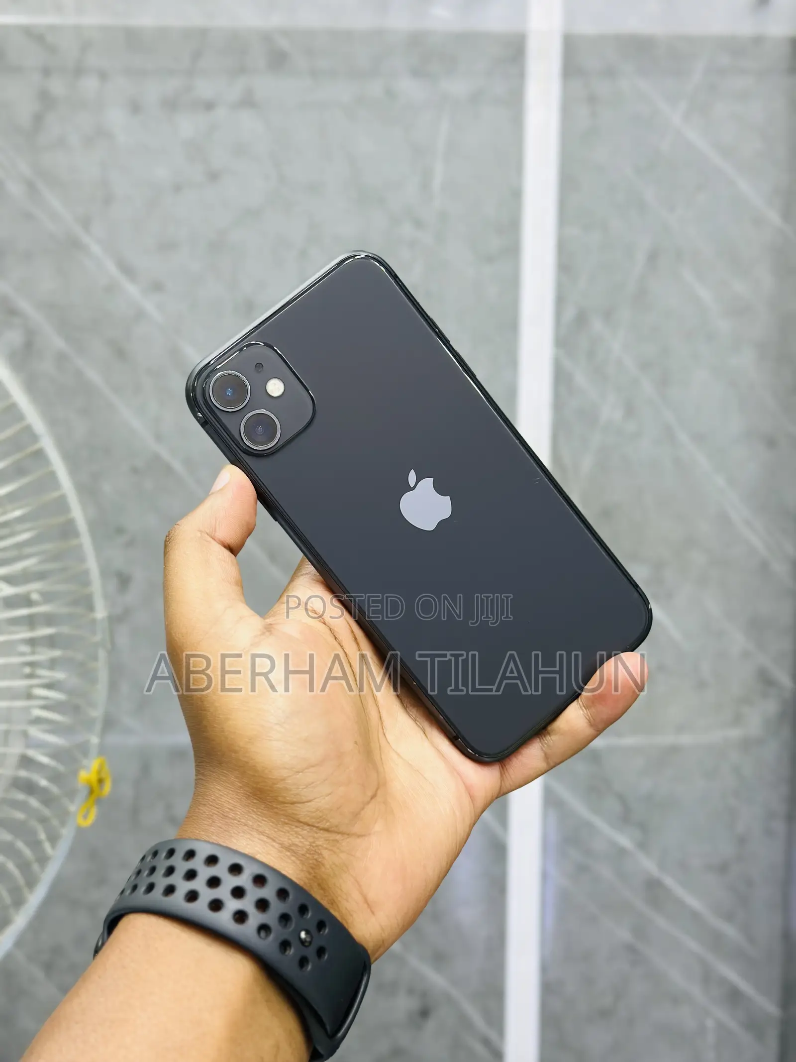 Apple iPhone 11 64 GB Black