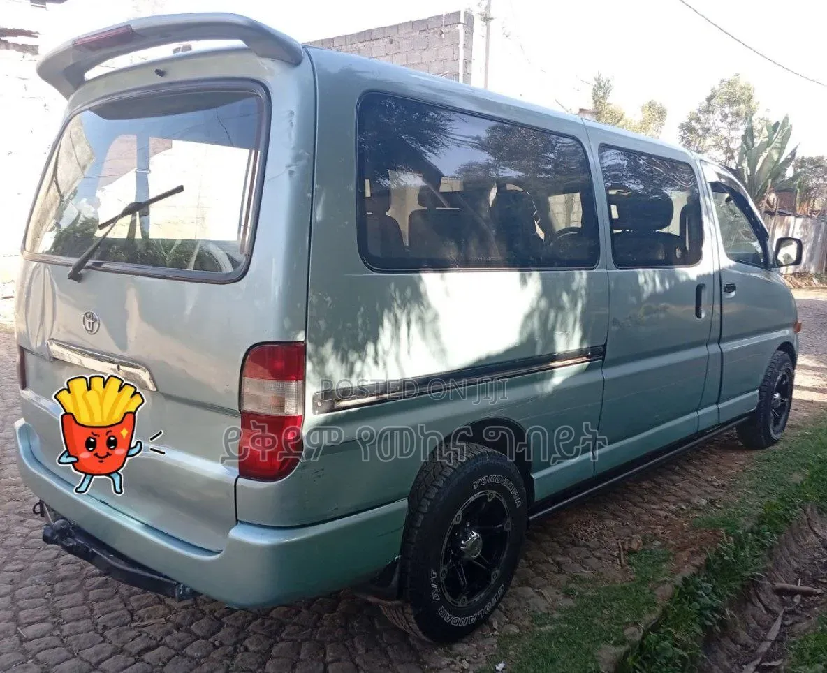 Toyota HiAce 1998 Silver