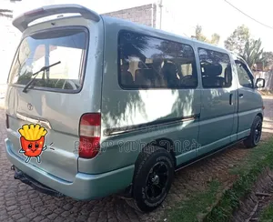 Toyota HiAce 1998 Silver