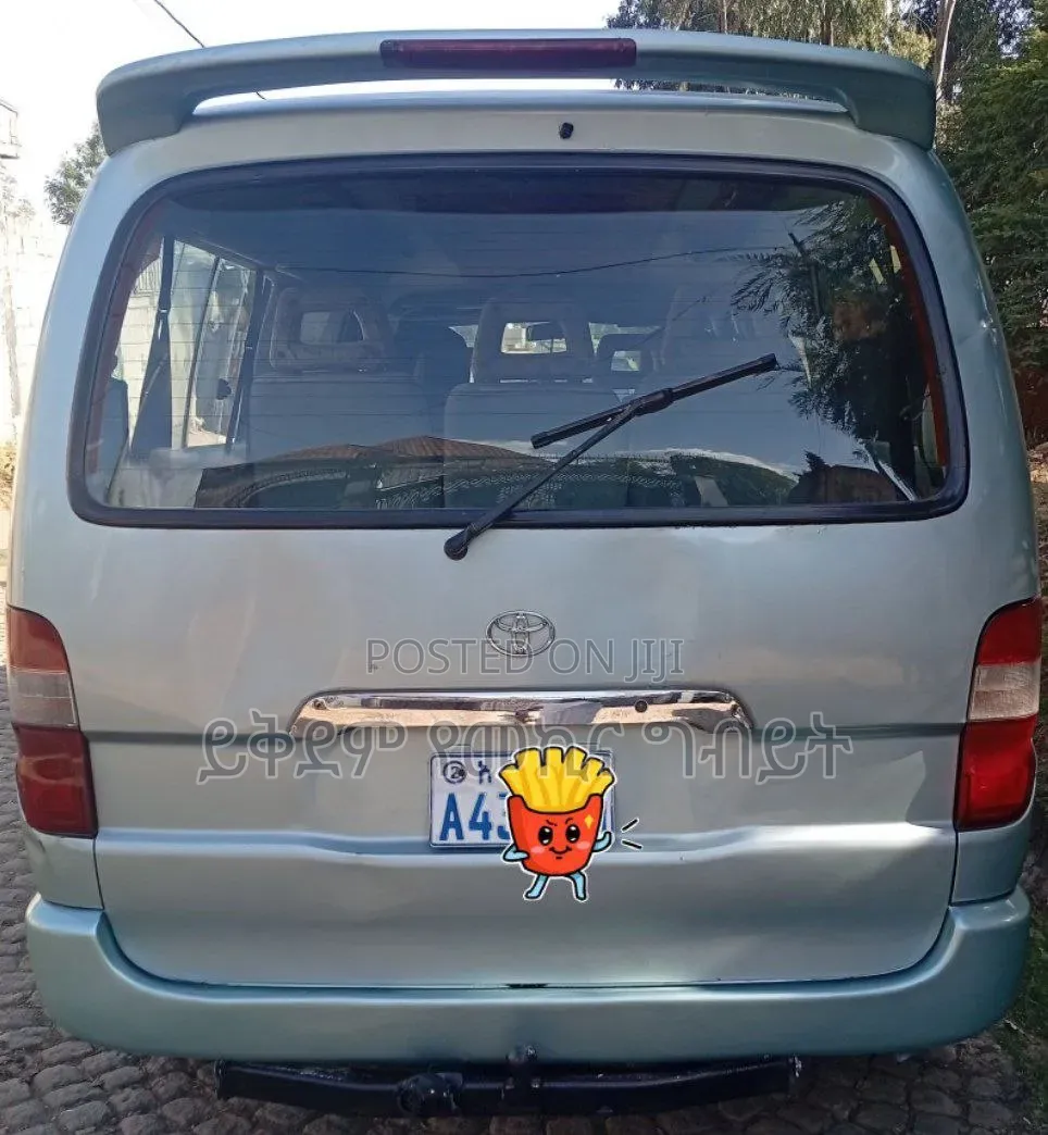 Toyota HiAce 1998 Silver