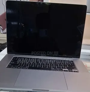 New Laptop Apple MacBook Pro 2019 32GB Intel Core i9 SSD 512GB
