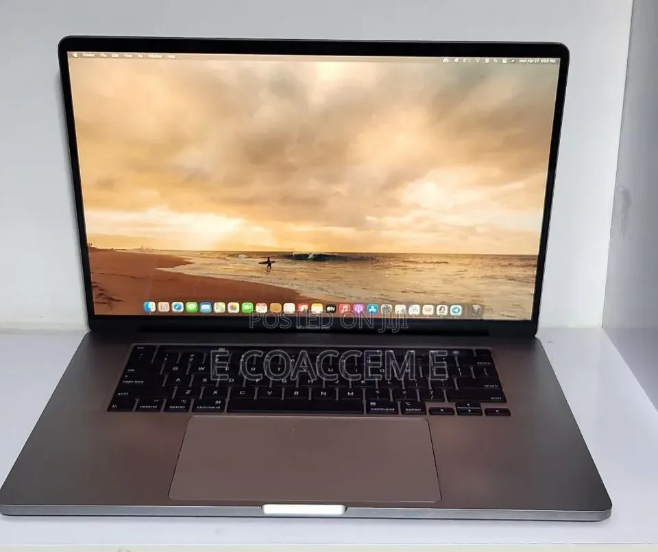 New Laptop Apple MacBook 32GB Intel Core i9 SSD 1T