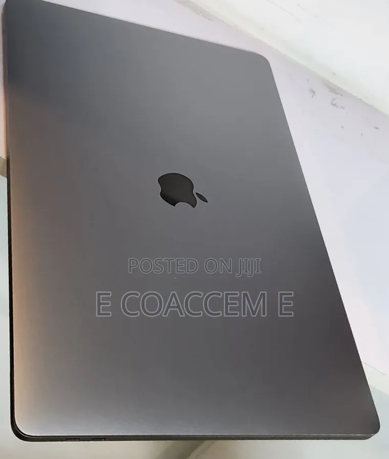 New Laptop Apple MacBook 32GB Intel Core i9 SSD 1T