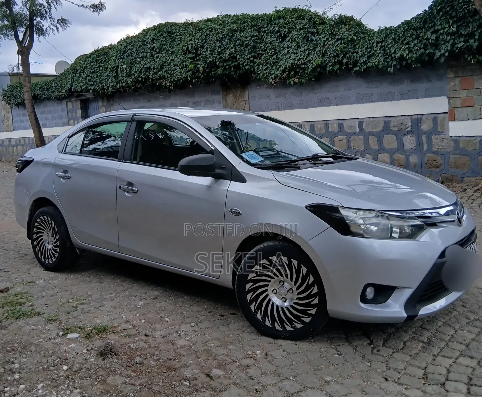 Toyota Yaris SE Hatchback 5dr 2014 Silver