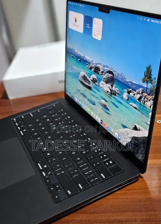 New Apple MacBook Pro 2025 M5 14-inch 16GB Apple M5 Pro SSD 512GB