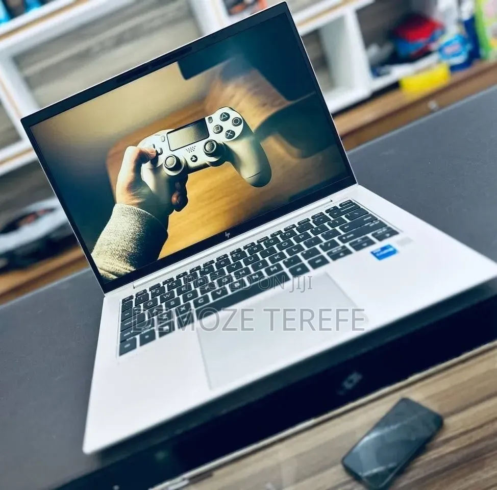 New Laptop HP EliteBook 840 G10 16GB Intel Core i7 SSD 512GB