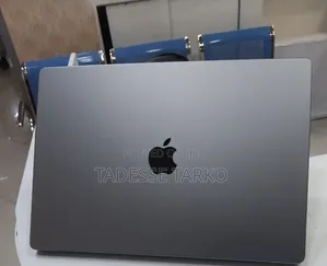 New Laptop Apple MacBook Pro M1 32GB Apple M1 Max SSD 1T
