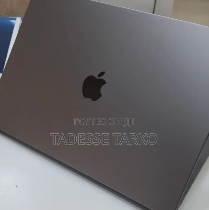 New Laptop Apple MacBook Pro M1 32GB Apple M1 Max SSD 1T