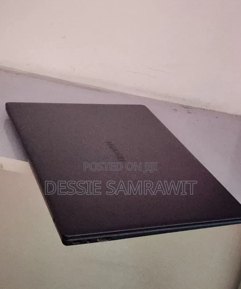 New Laptop Huawei MateBook 13 WRT-W29E 16GB Intel Core i7 SSD 512GB