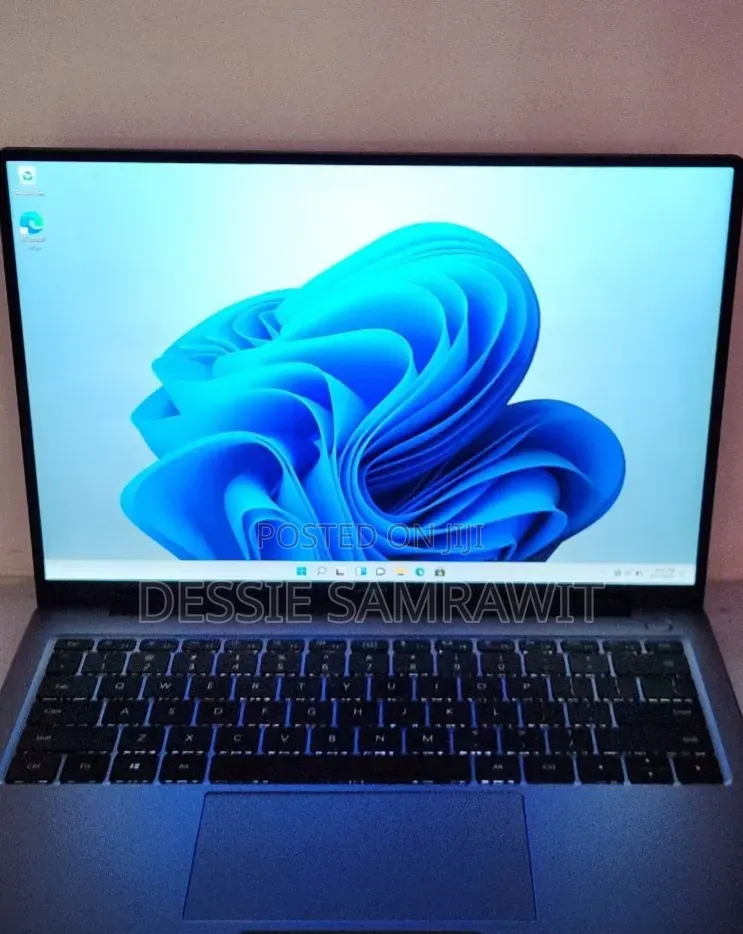 New Laptop Huawei MateBook 13 WRT-W29E 16GB Intel Core i7 SSD 512GB
