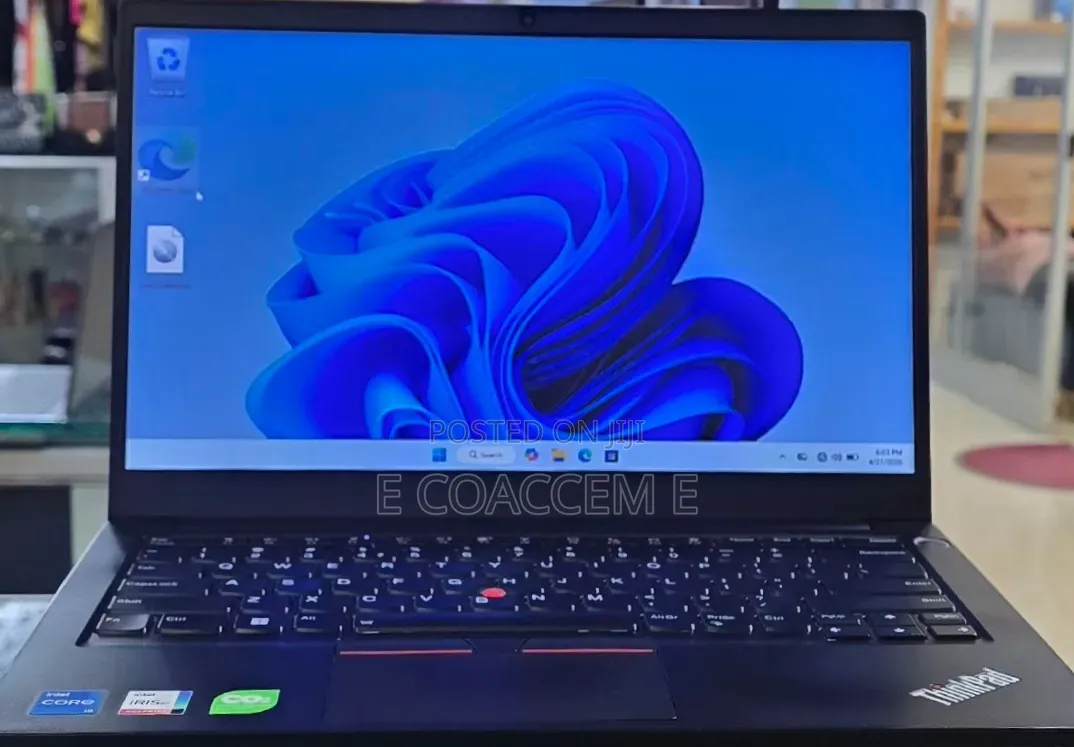 New Laptop Lenovo 16GB Intel Core i5 SSD 512GB