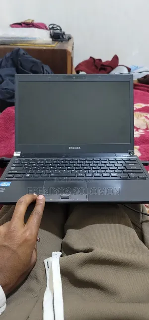 Laptop Toshiba Dynabook R634/M 4GB Intel Core i5 SSD 128GB