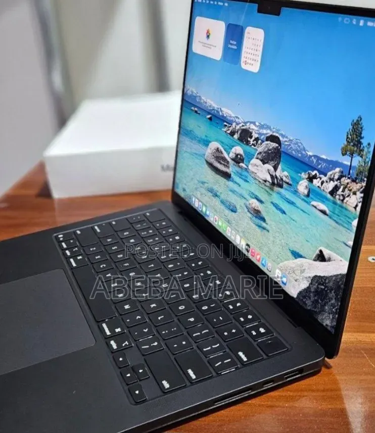 New Apple MacBook Pro 2025 M5 14-inch 16GB Apple M5 Pro SSD 512GB