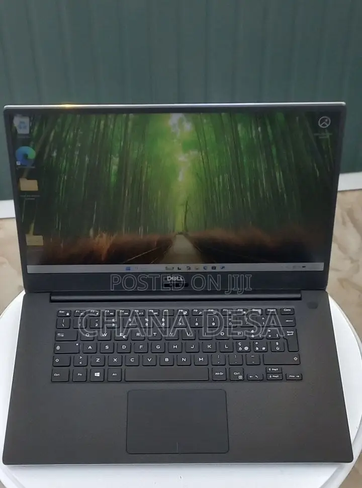 New Laptop Dell Precision 5540 16GB Intel Core i9 SSD 512GB