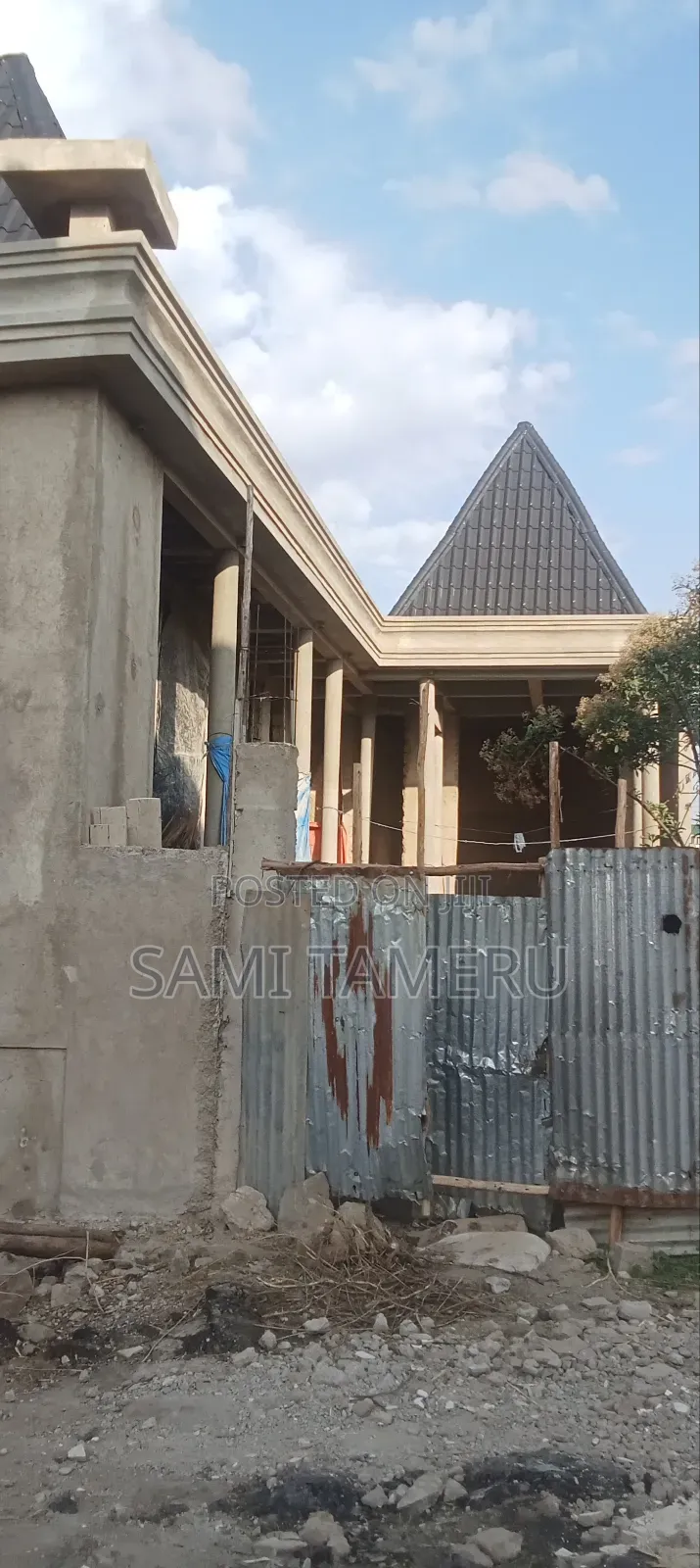 የሚሸጥ ቤት 200ካሬ ሜትር ላይ ያረፈ