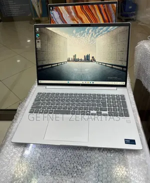 New Laptop HP EliteBook 640 G11 16GB Intel Core Ultra 7 SSD 512GB