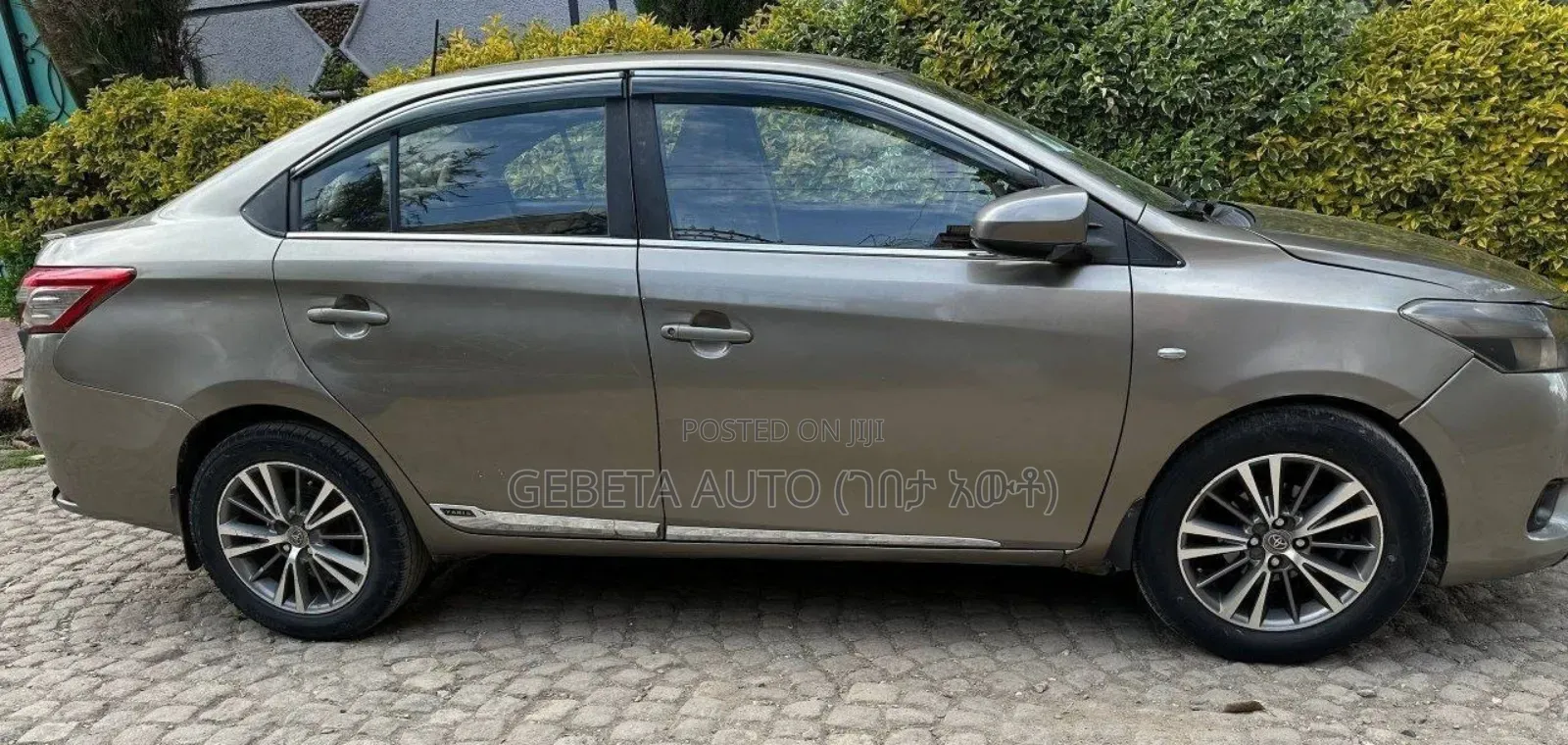 Toyota Yaris 2015 Green